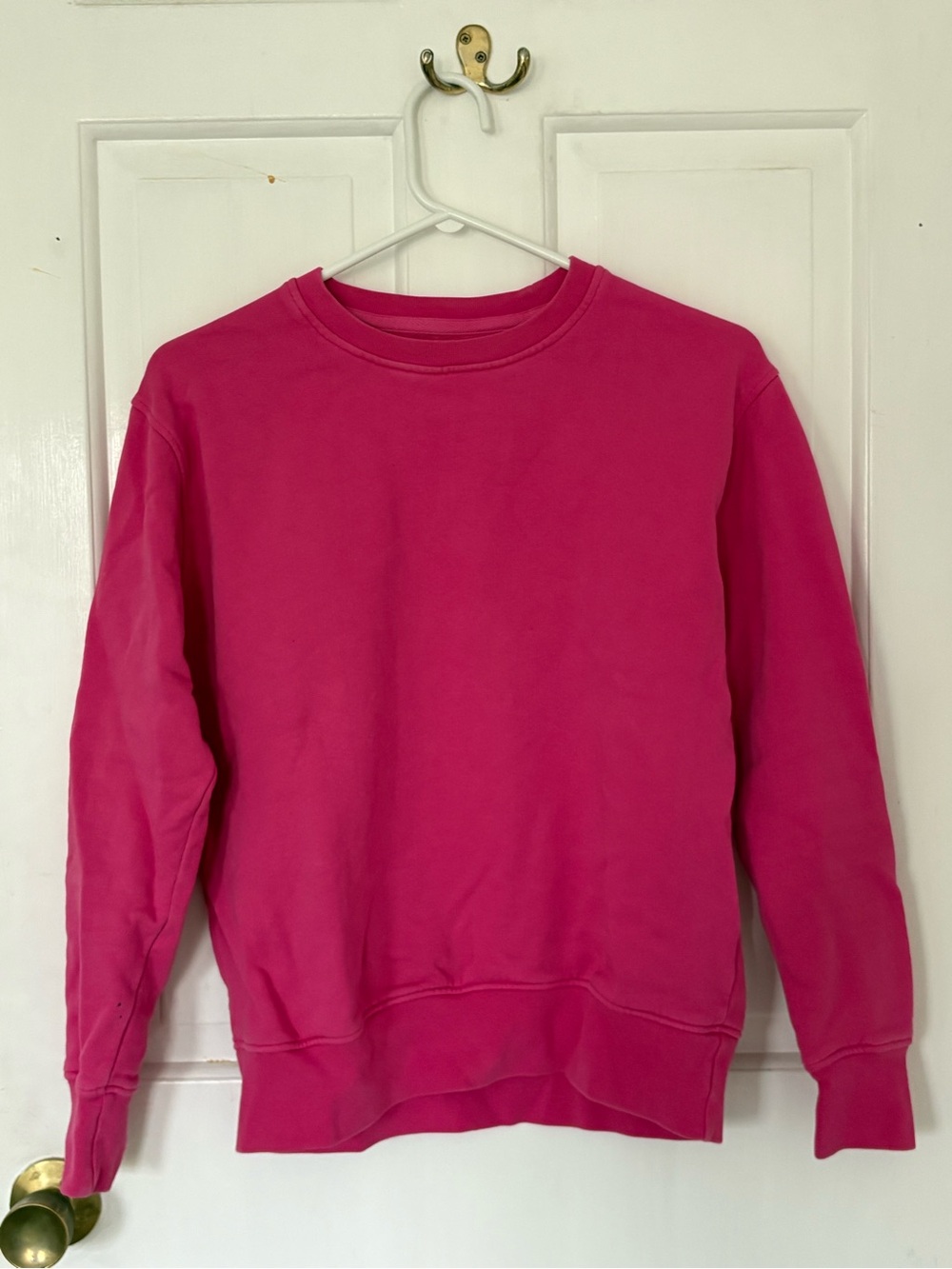 Women’s Crewneck Sweater in Bright Pink